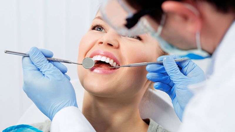 Top Tips by a Dentist for a Prettier and Healthier Smile