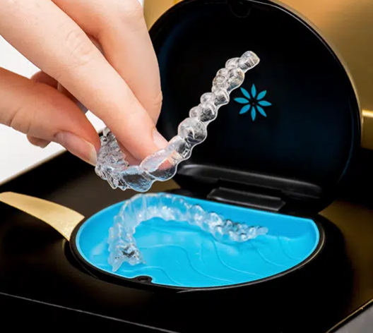 Are you searching for a reliable Platinum invisalign provider in London? If yes, you are welcome to Smile Clinic London! We are located at the ground 